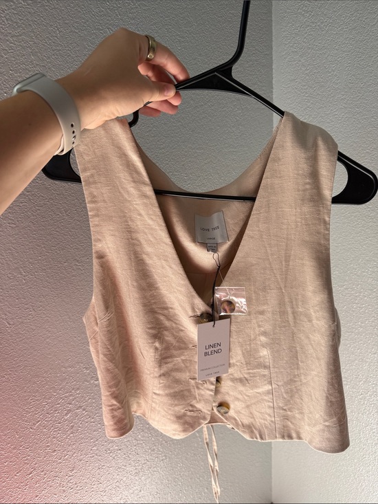 Love Tree Tops - Love Tree Beige Linen-Blend Crop Vest